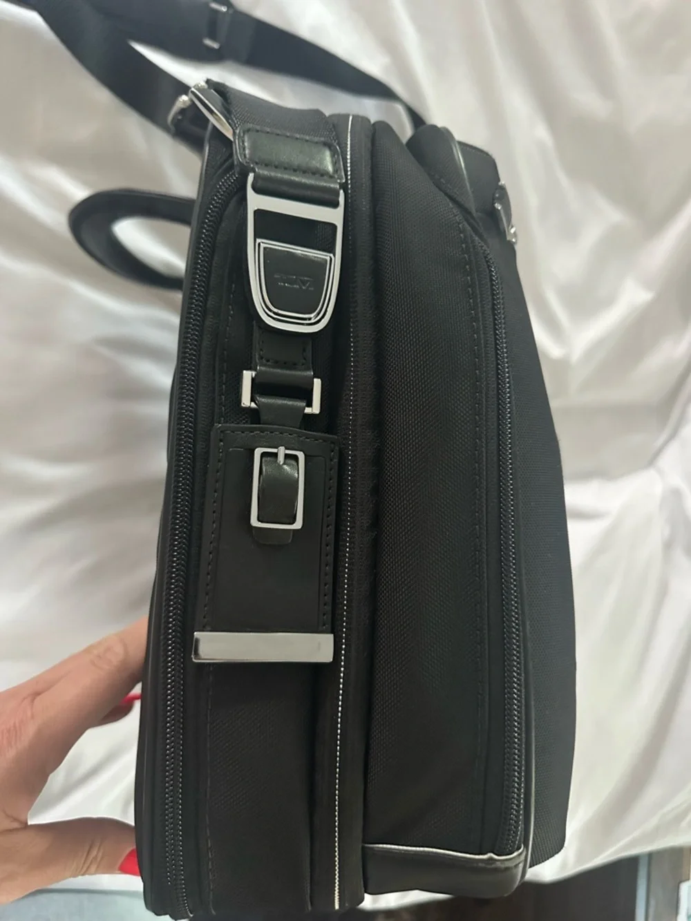 TUMI Arrive' T-Pass Kennedy Deluxe Brief.